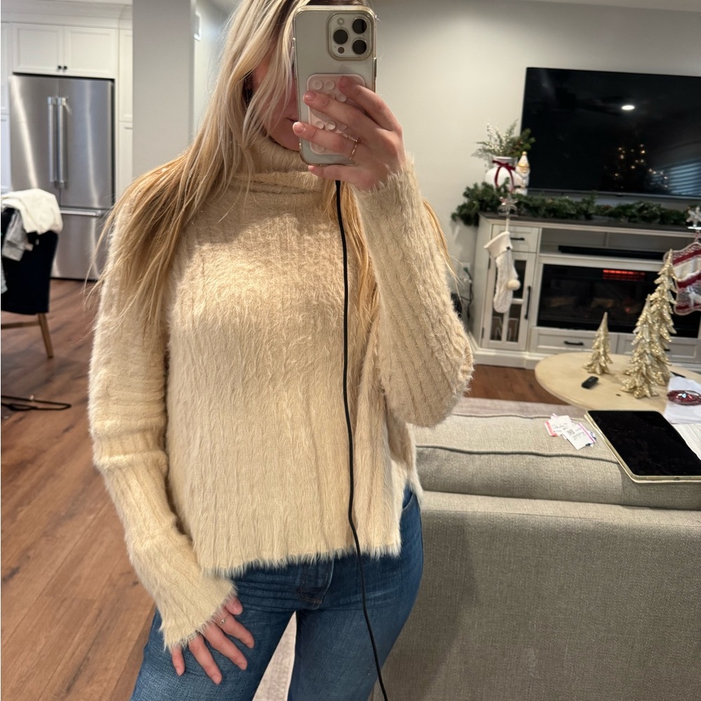 Free People Sweater XS